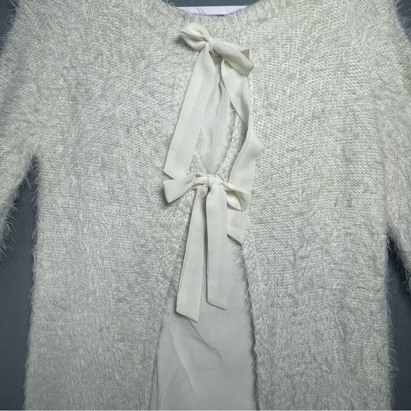 Altar’d State Ivory Fuzzy Knit Sweater w Lace Hem S/M - Picture 4 of 10